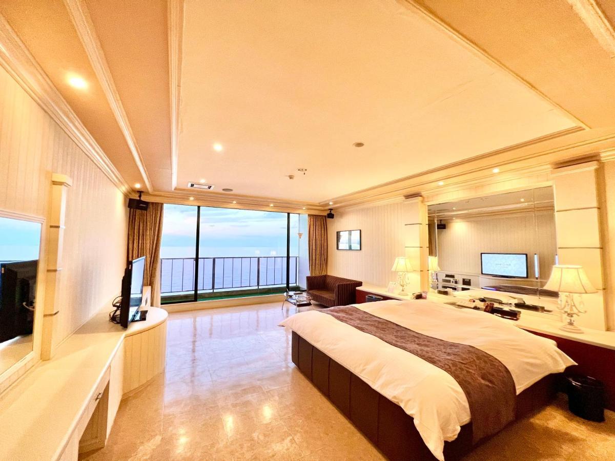Sky Bali Style Beppu, Resort Love Hotel Екстер'єр фото